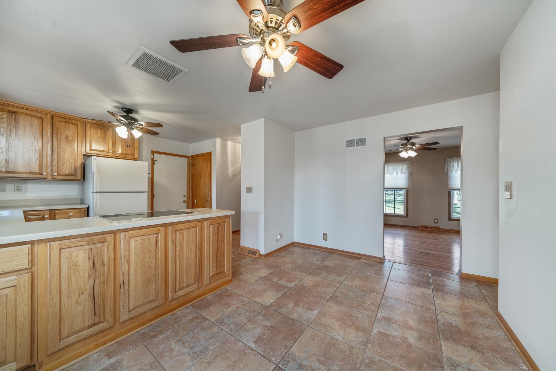 6572 North Deer Path Road Oregon, IL 61061 - Photo 8 of 35 Gallery Image 8