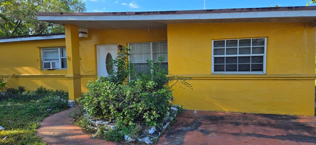 112 Newton Road West Park, FL 33023 - Photo 2 of 31