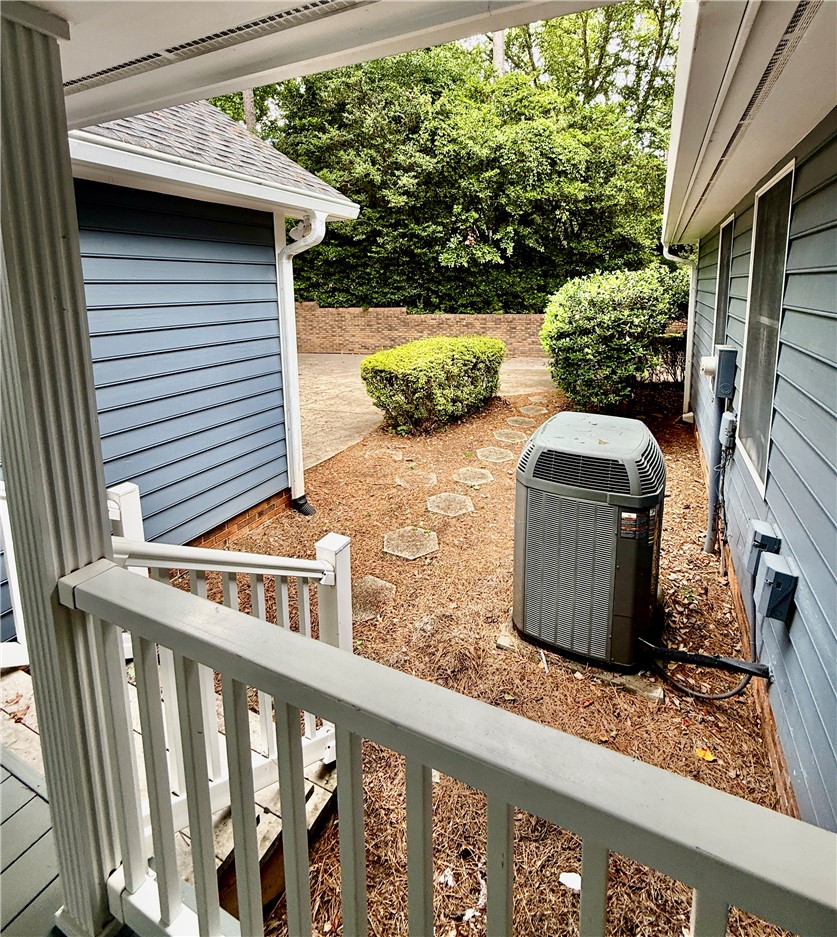 235 Stonehaven Way Seneca, SC 29672 - Photo 17 of 35 A well-maintained exterior features durable siding and a stone pathway.
