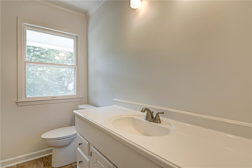 325 Old Mill Road High Point, NC 27265 - Photo 20 of 26 Second bath