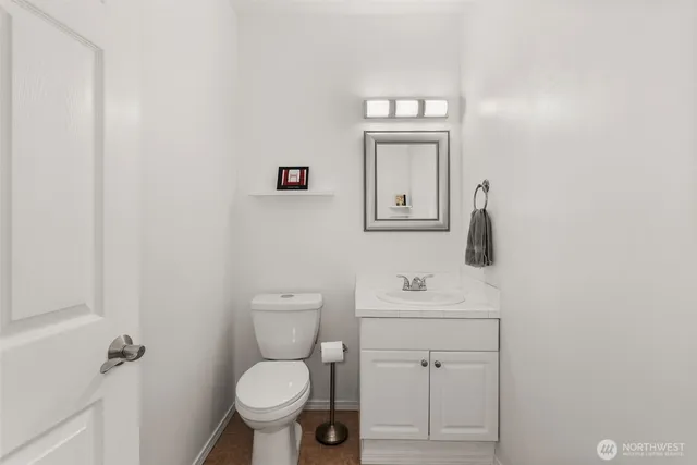 $599,900 | 9115 Vancouver Drive Northeast, Lacey, WA 98516