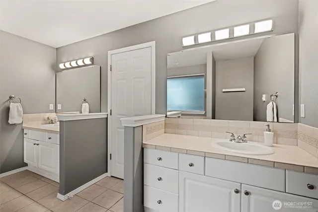 $599,900 | 9115 Vancouver Drive Northeast, Lacey, WA 98516