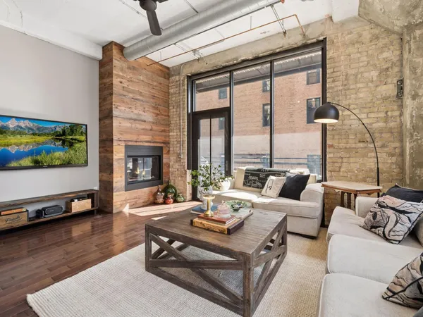 $630,000 | 618 North Washington Avenue, Unit 301, Minneapolis, MN 55401