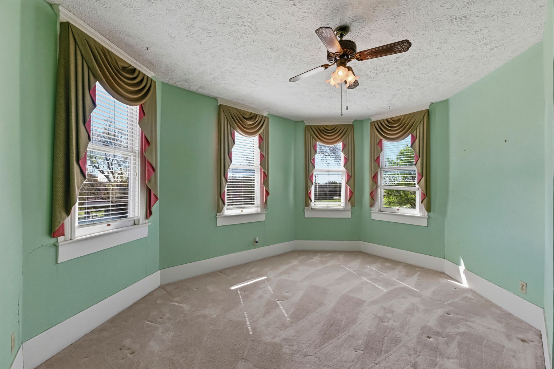 100 West 11th Street Elgin, TX 78621 - Photo 24 of 32 a view of an empty room with a window