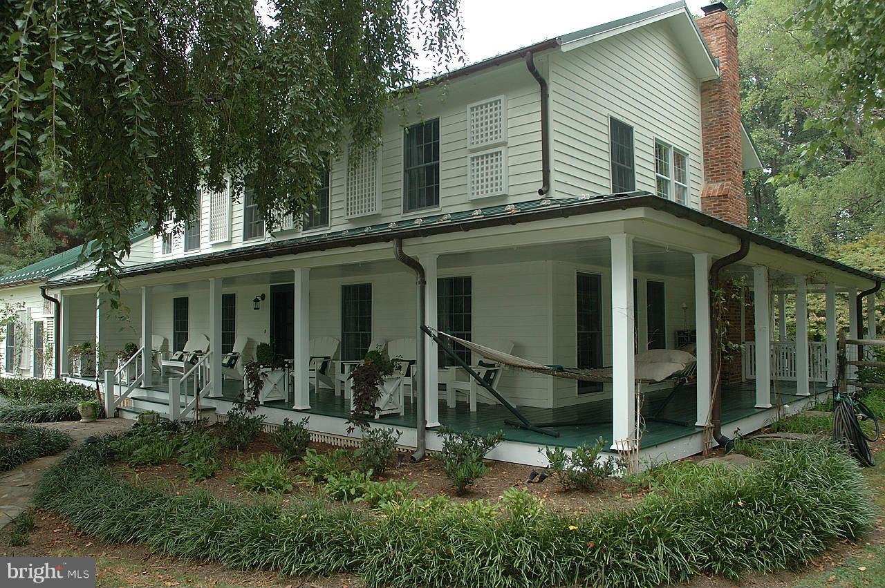 Exterior (Front)