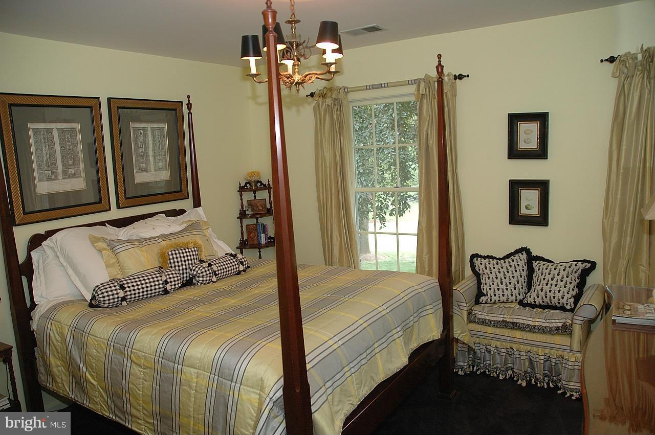 711 Springvale Road Great Falls, VA 22066 - Photo 18 of 30 Bedroom