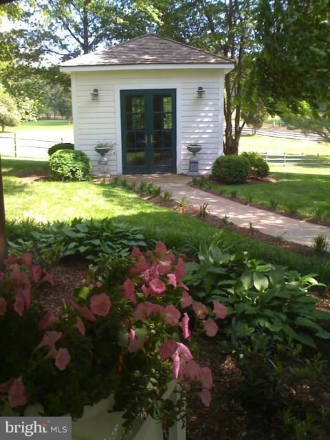 711 Springvale Road Great Falls, VA 22066 - Photo 27 of 30 Exterior (Front)