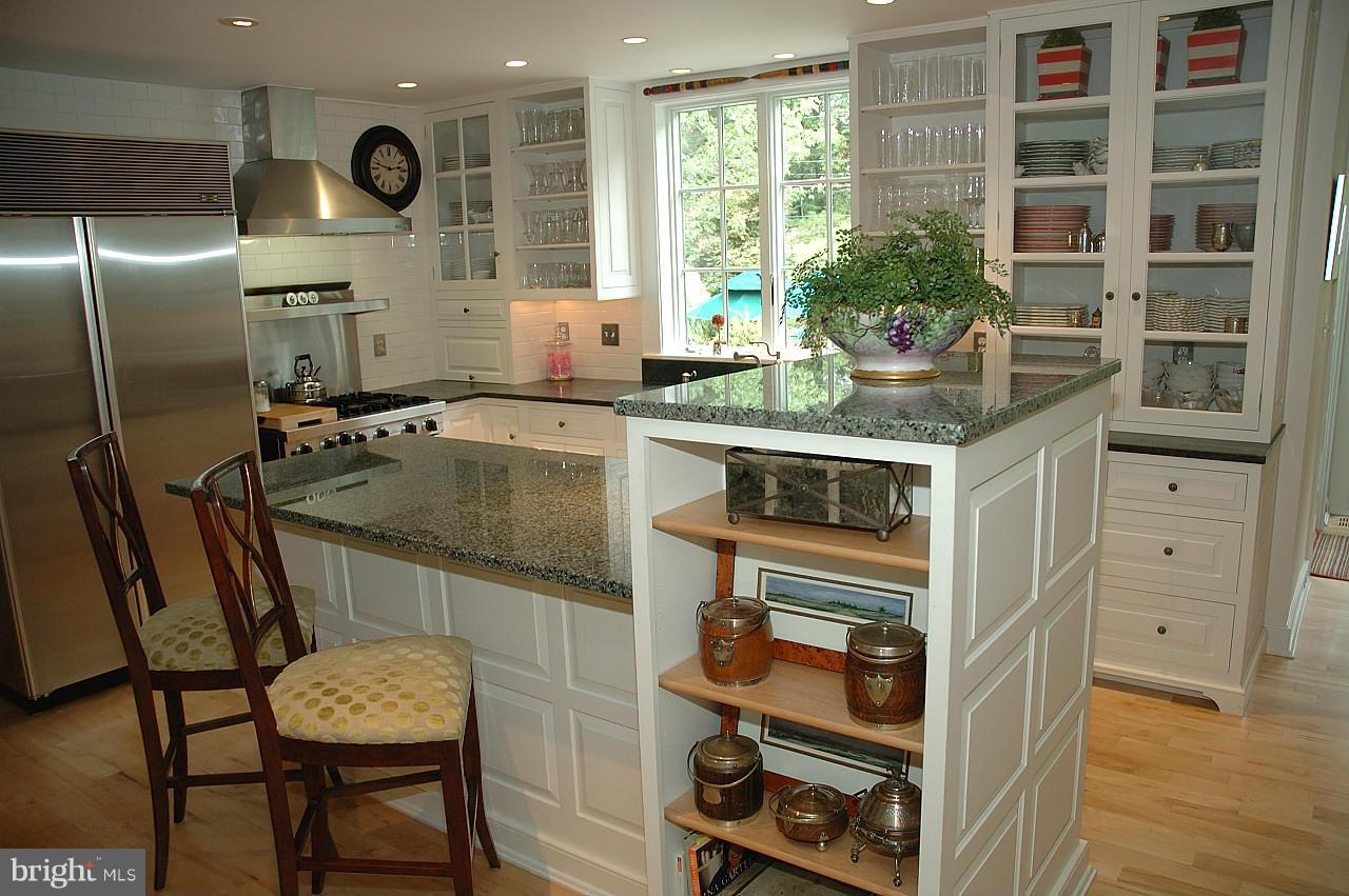 711 Springvale Road Great Falls, VA 22066 - Photo 8 of 30 Kitchen