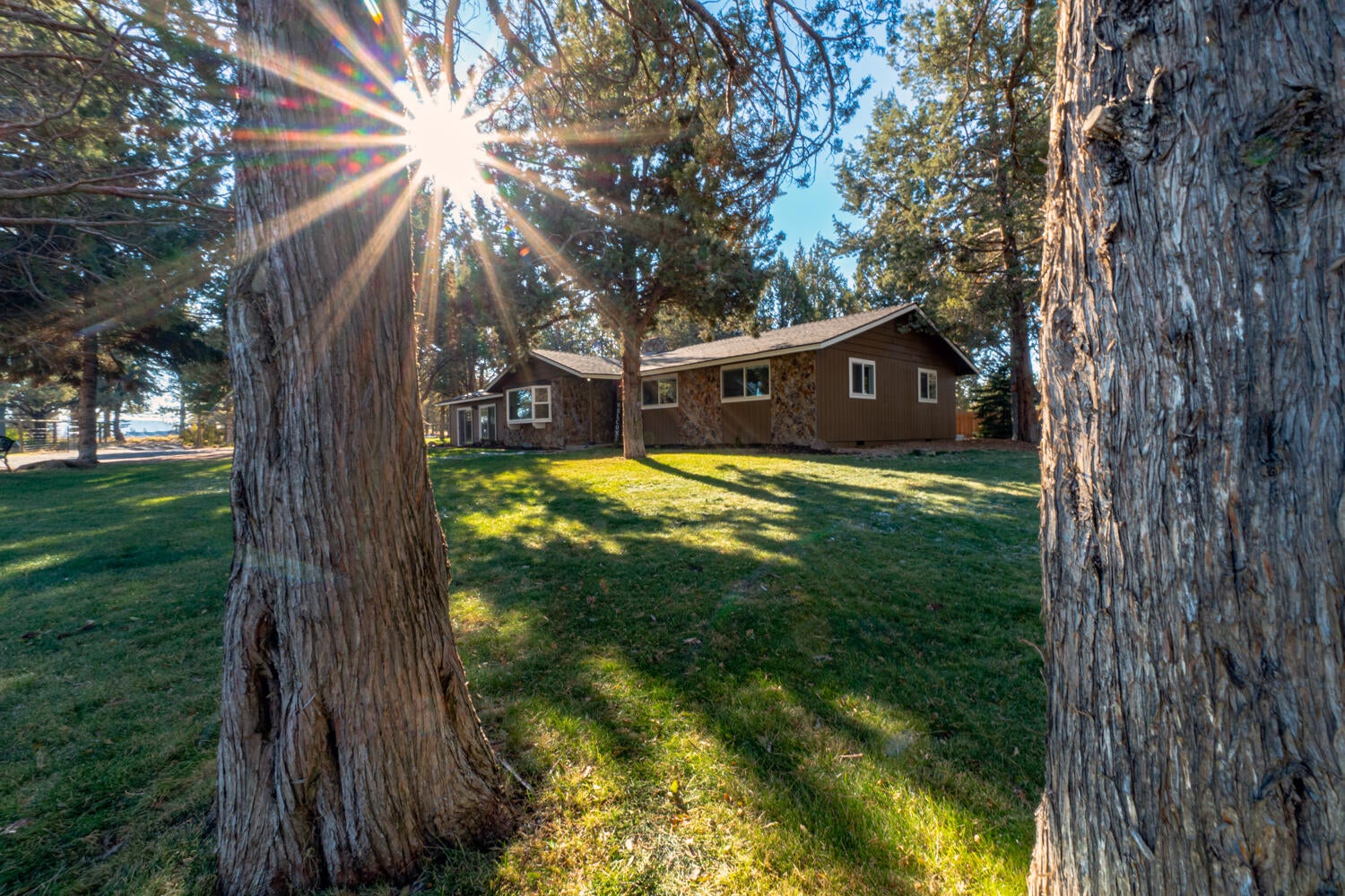 64570 Research Road Bend, OR 97703 - Photo 59 of 60 Front Side View