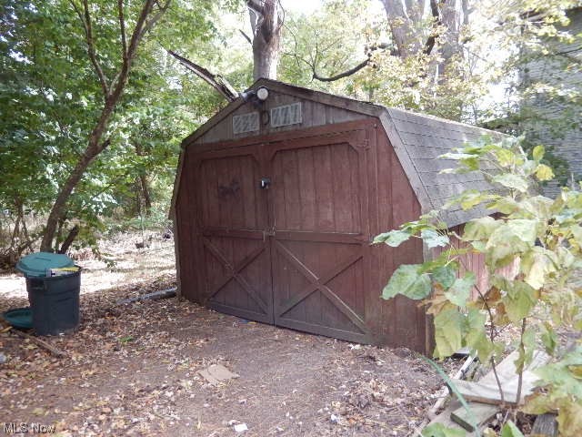 1302 Duncan Street Southwest Massillon, OH 44647 - Photo 4 of 22 View of outdoor structure