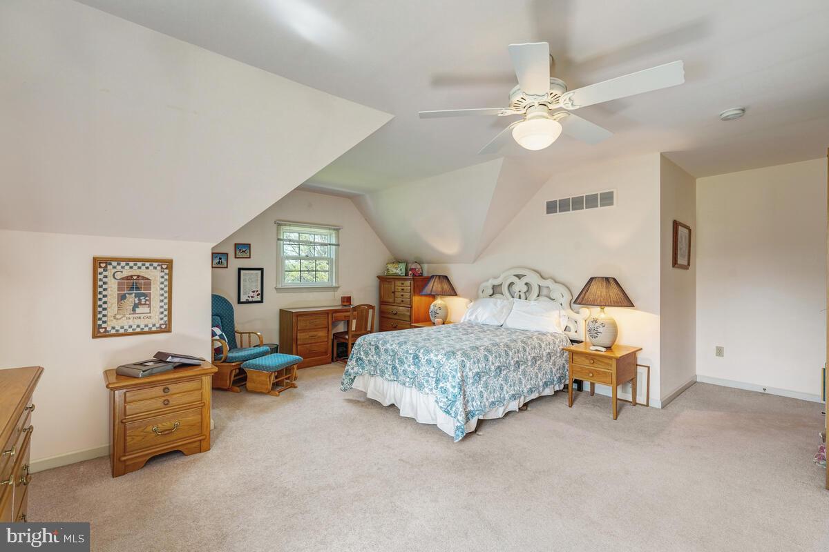 618 Aberdeen Road Kennett Square, PA 19348 - Photo 26 of 36 Second Bedroom features sitting area