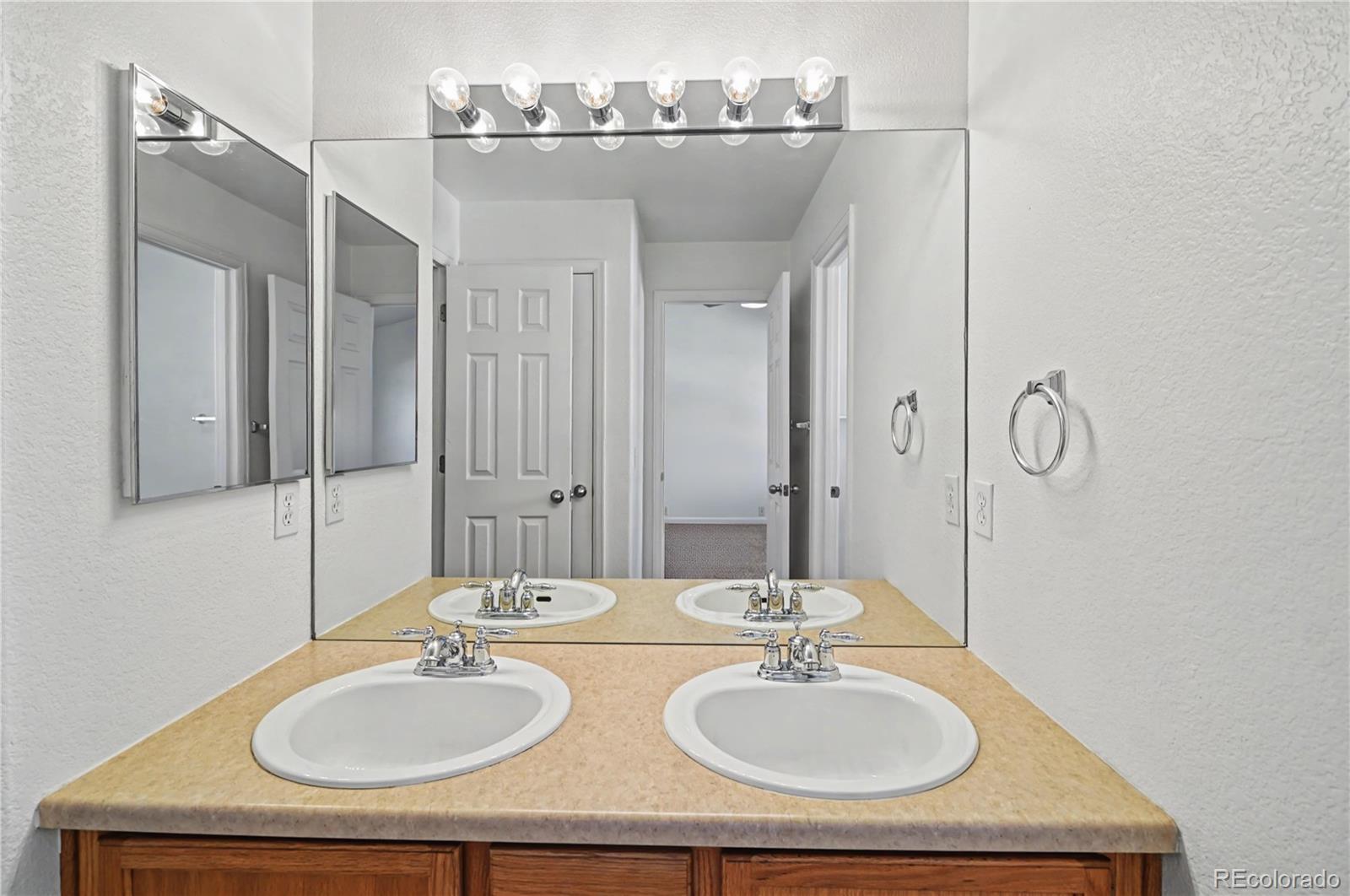 3963 Diamond Ridge View Colorado Springs, CO 80918 - Photo 10 of 19