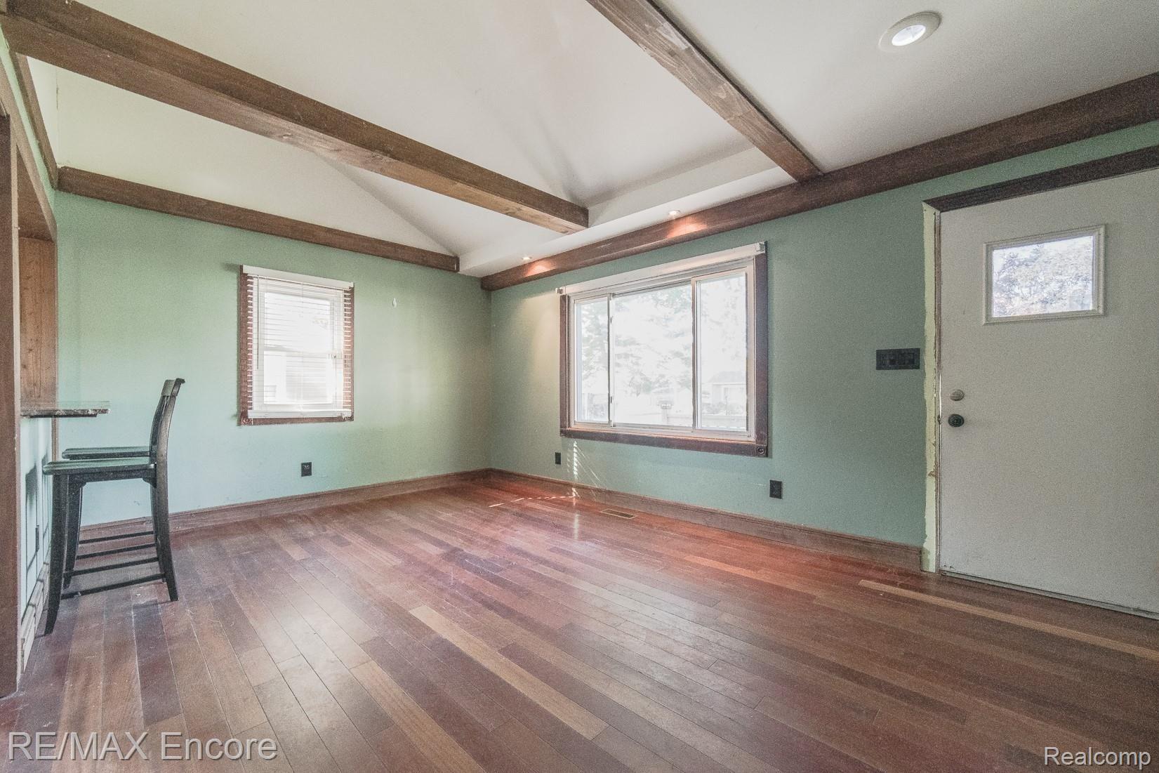 3195 Gerald Avenue Rochester, MI 48307 - Photo 5 of 23 3195 Gerald-5.jpg
