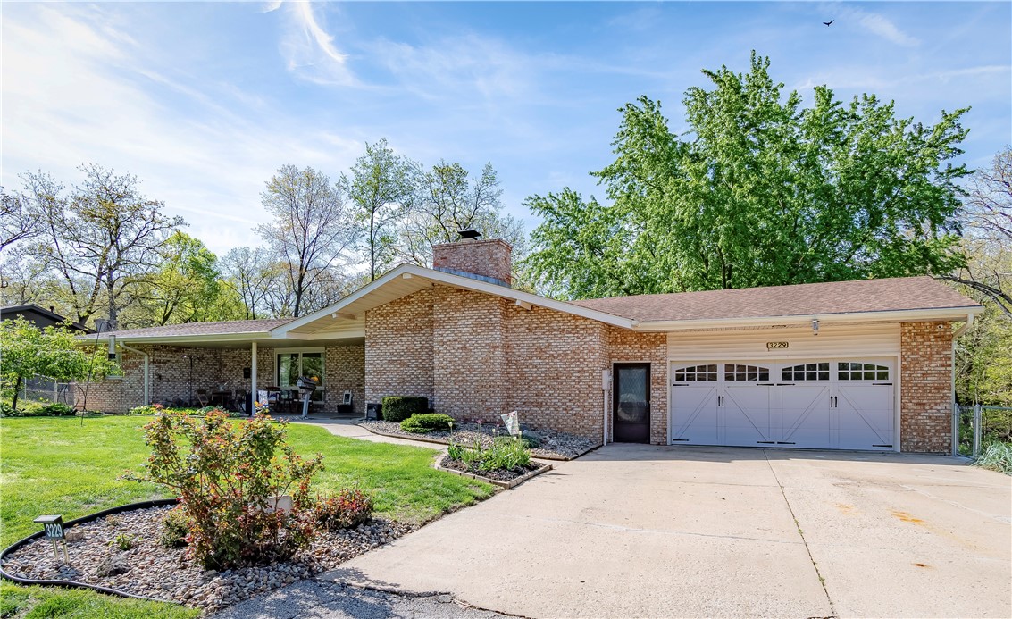 3229 Fields Court Decatur, IL 62521 - Photo 5 of 41 Gallery Image 5