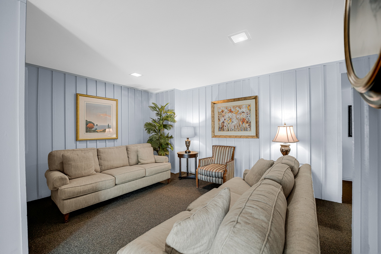 1133 South Finley Road, Unit 310 Lombard, IL 60148 - Photo 4 of 29 a living room with furniture and a painting