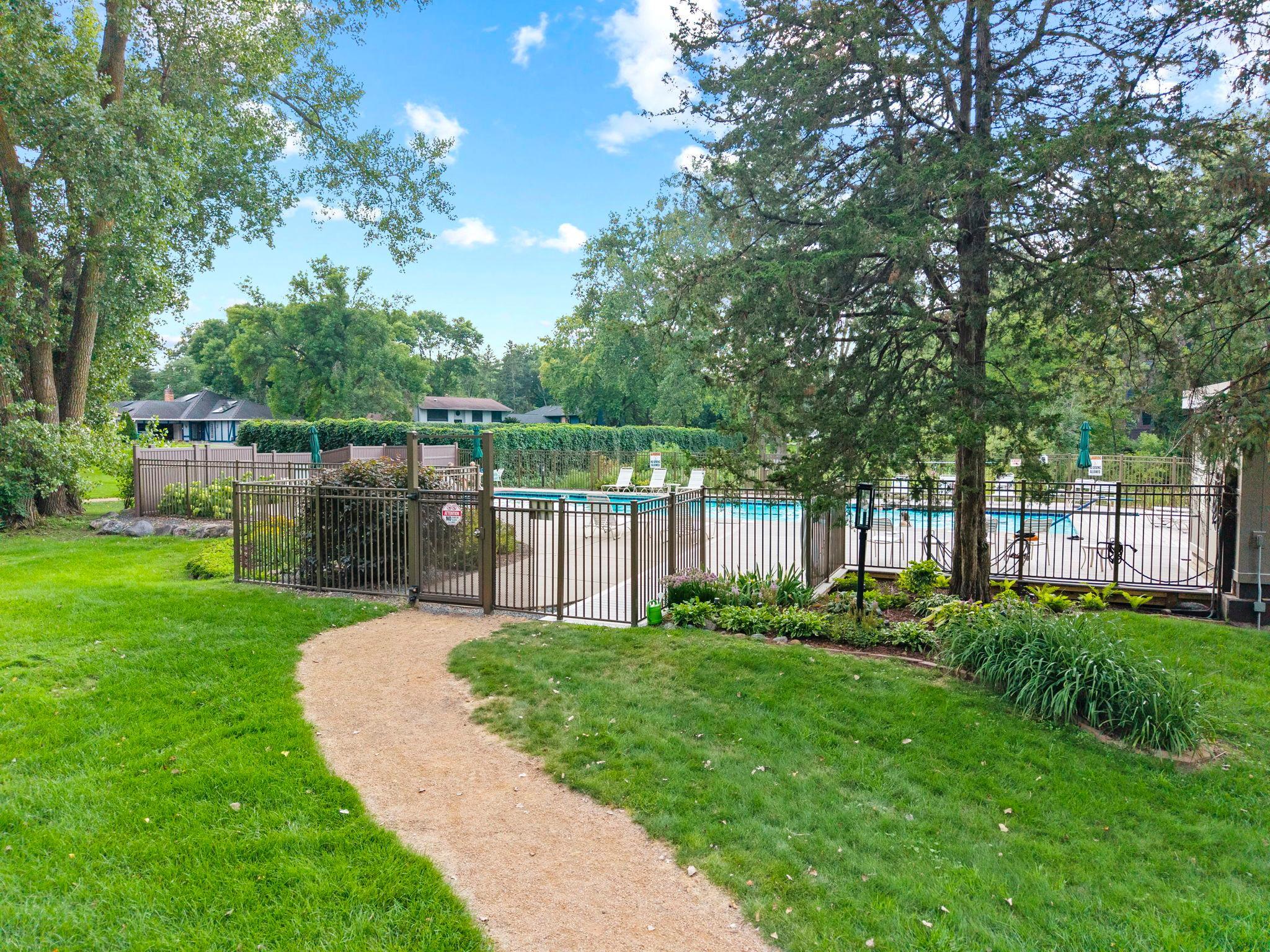 8549 Irwin Road, Unit 126 Bloomington, MN 55437 - Photo 19 of 31 Gallery Image 19