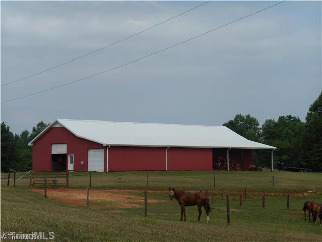 3613 Quaker Church Road Pinnacle, NC 27043 - Photo 15 of 16 Stable/Barn.
