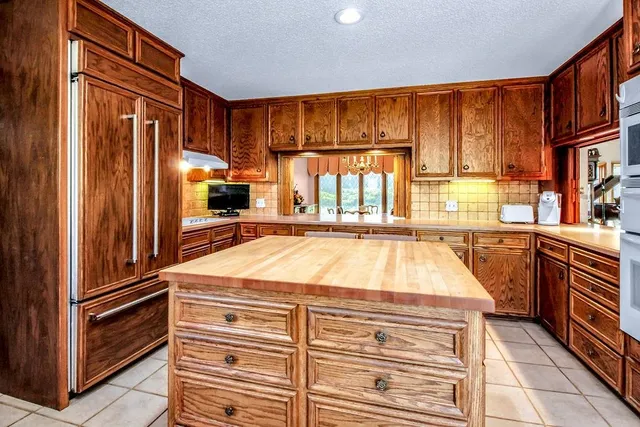 $1,120,000 | 11 Sandpiper Street, Wichita, KS 67230