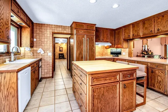 $1,120,000 | 11 Sandpiper Street, Wichita, KS 67230