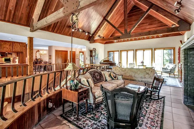 $1,120,000 | 11 Sandpiper Street, Wichita, KS 67230