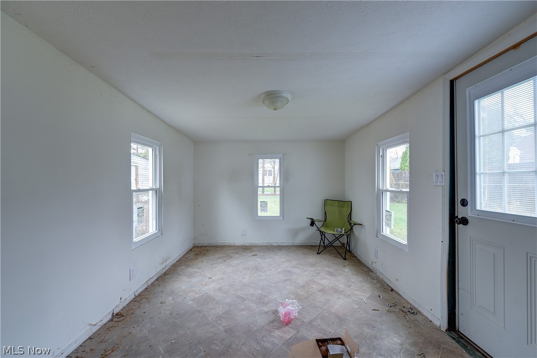 208 Sunset Road Avon Lake, OH 44012 - Photo 30 of 41 Gallery Image 30
