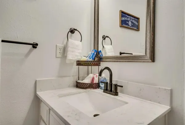 $2,950 | 2943 South Bend Drive, Dallas, TX 75229