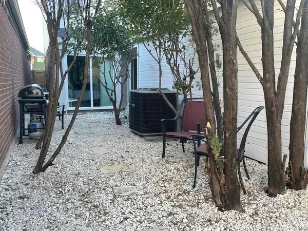 $2,950 | 2943 South Bend Drive, Dallas, TX 75229