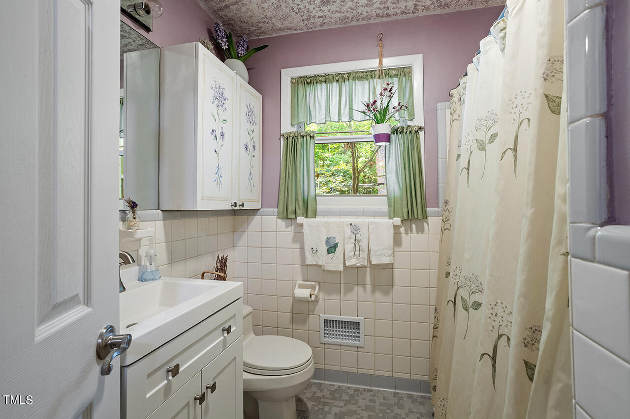 1314 Lorimer Road Raleigh, NC 27606 - Photo 18 of 30 1314 Lorimer Road_23