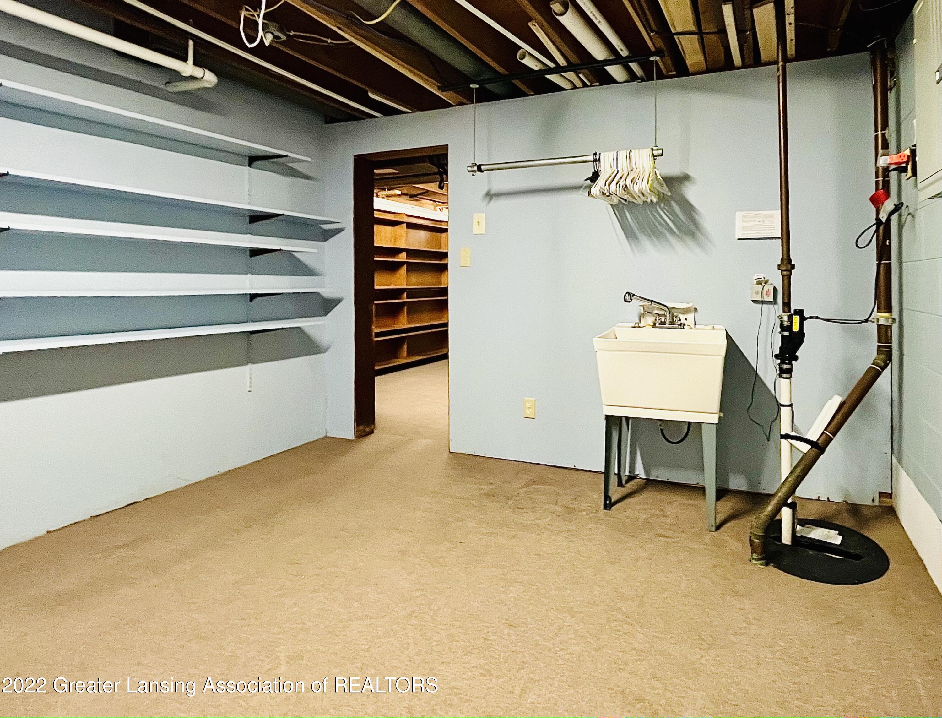 217 Rita Street Lansing, MI 48910 - Photo 25 of 42 25