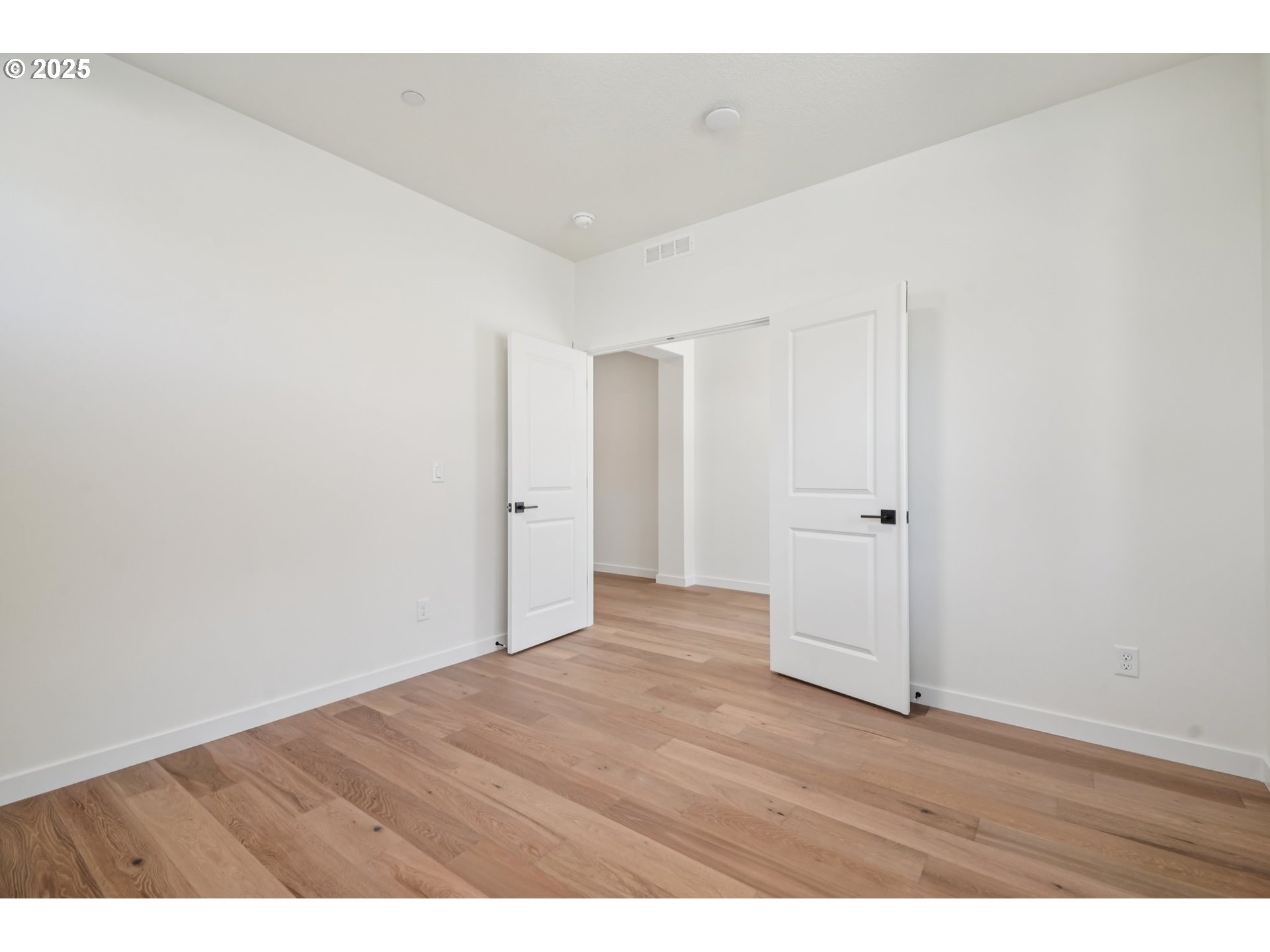 410 West 20th Way La Center, WA 98629 - Photo 22 of 43 a view of an empty room