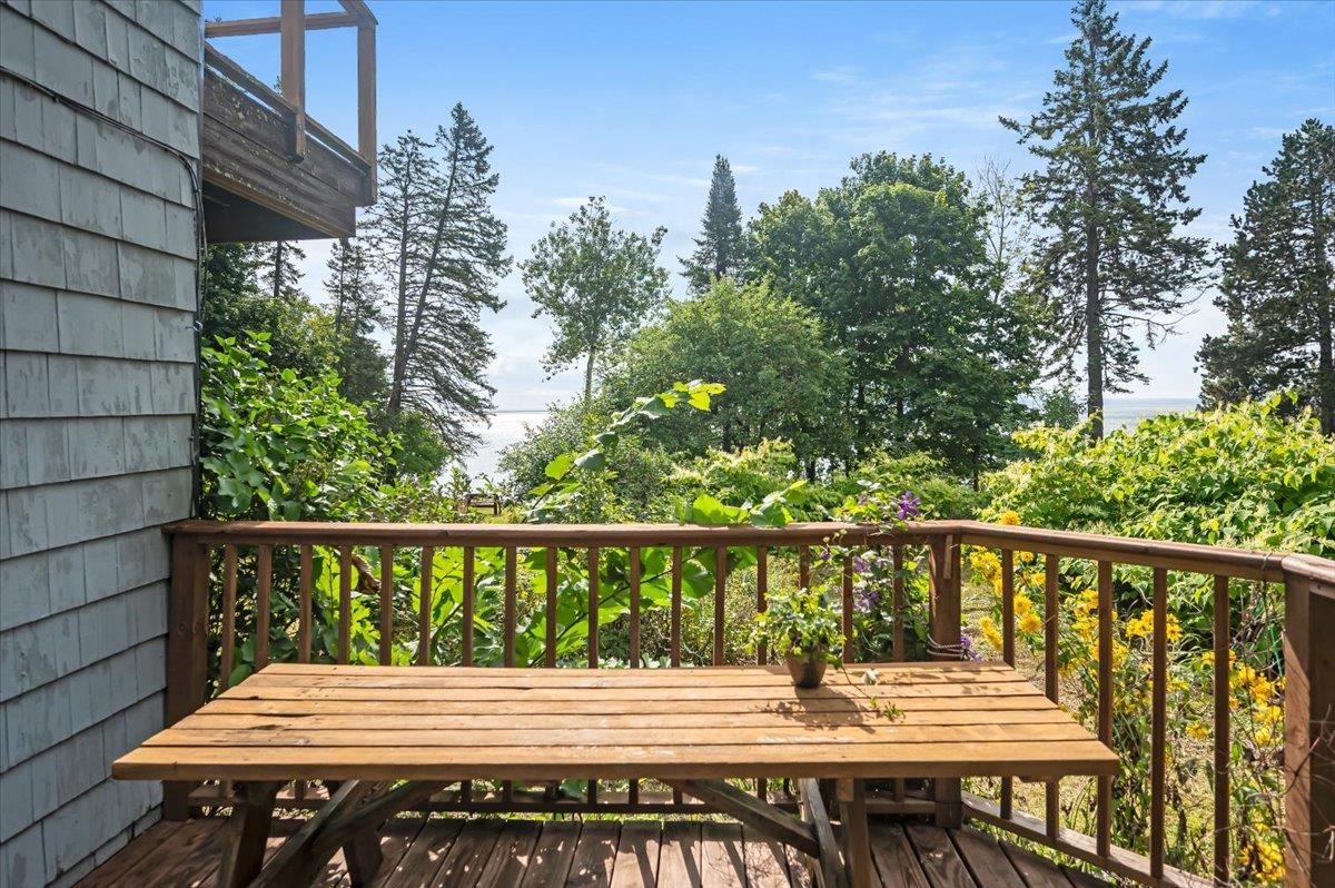 5130 London Road Duluth, MN 55804 - Photo 20 of 45 View of balcony