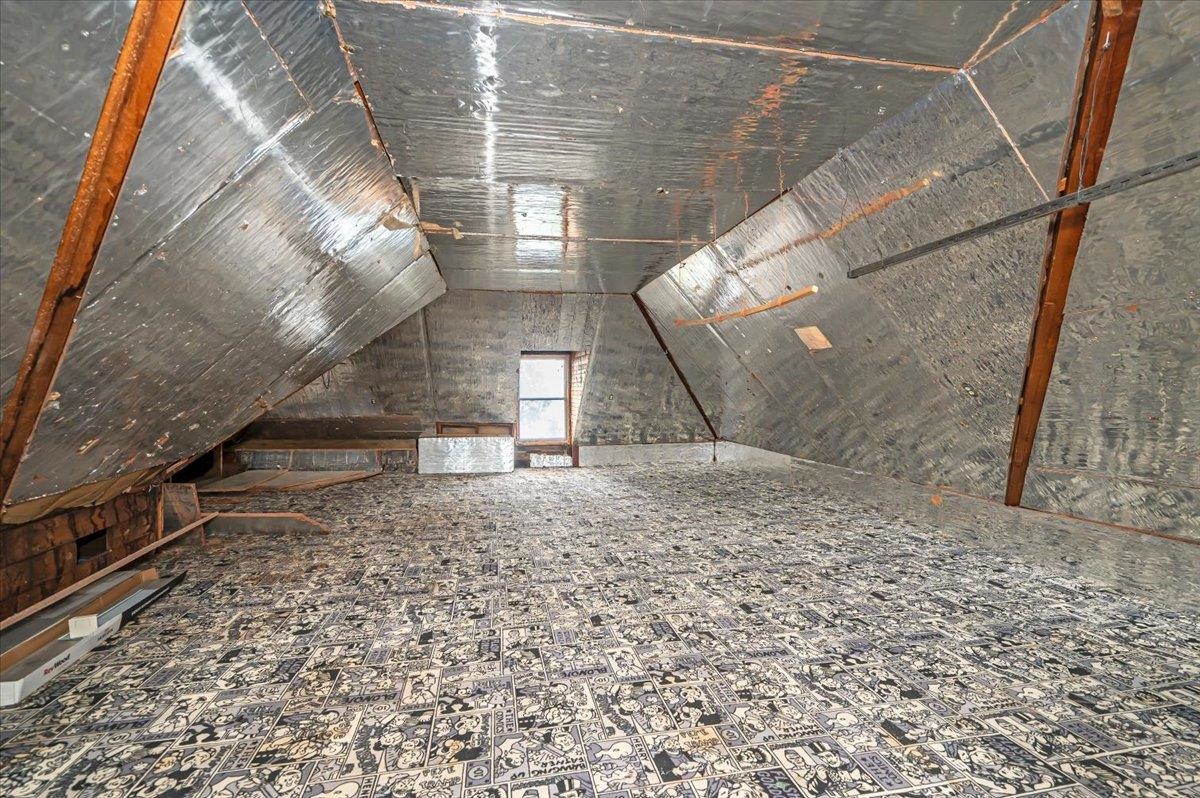 5130 London Road Duluth, MN 55804 - Photo 38 of 45 View of attic
