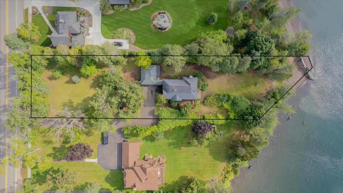 5130 London Road Duluth, MN 55804 - Photo 6 of 45 Aerial overview of property's location with property boundaries highlighted