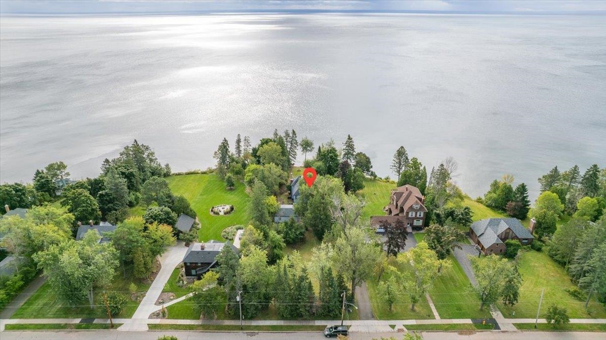 5130 London Road Duluth, MN 55804 - Photo 8 of 45 Drone / aerial view