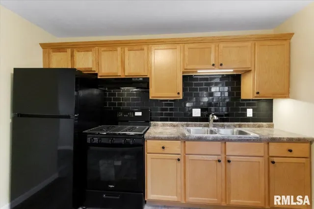 $109,900 | 104 Oliver Street, North Pekin, IL 61554