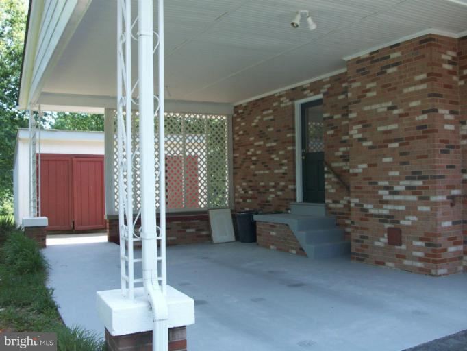 7827 Ontario Road Gainesville, VA 20155 - Photo 1 of 26 Exterior (General)