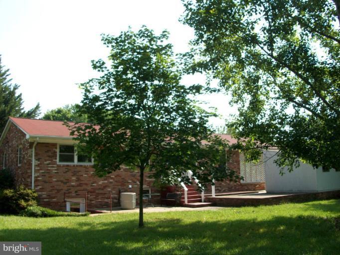 7827 Ontario Road Gainesville, VA 20155 - Photo 2 of 26 Exterior (Rear)