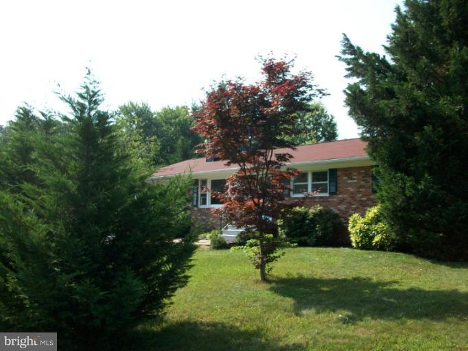 7827 Ontario Road Gainesville, VA 20155 - Photo 20 of 26 Exterior (Front)