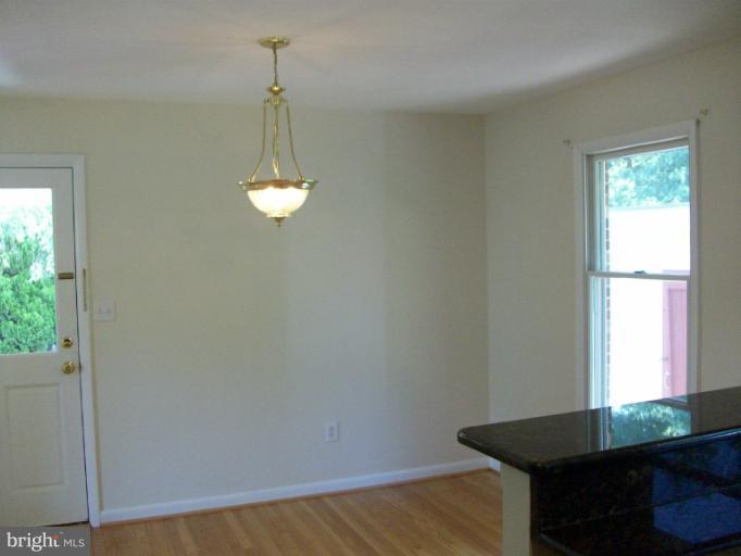 7827 Ontario Road Gainesville, VA 20155 - Photo 4 of 26 Dining Room