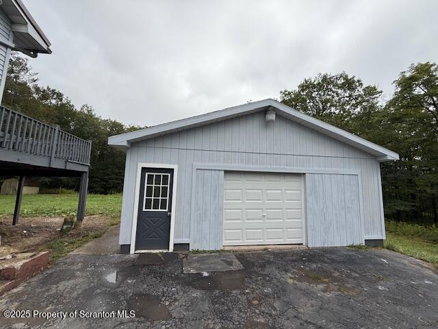 53 Elkview Drive, Unit 985 Forest City, PA 18421 - Photo 5 of 38 a house with a yard