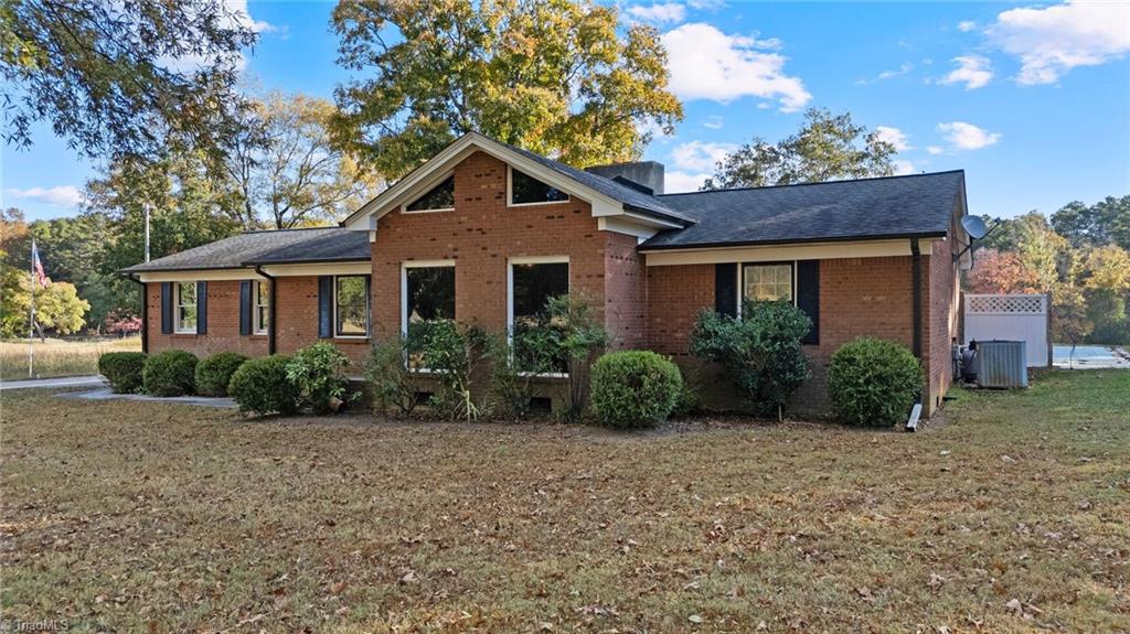 1723 Shiptontown Road Lexington, NC 27292 - Photo 9 of 49 Gallery Image 9