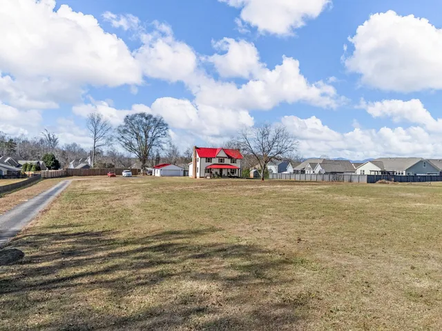$580,000 | 451 Carriage Gate Drive, Wellford, SC 29385