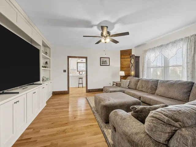 $580,000 | 451 Carriage Gate Drive, Wellford, SC 29385