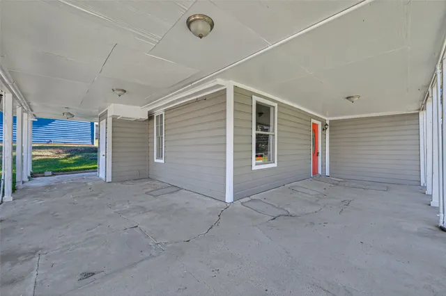 a view of a house with a garage
