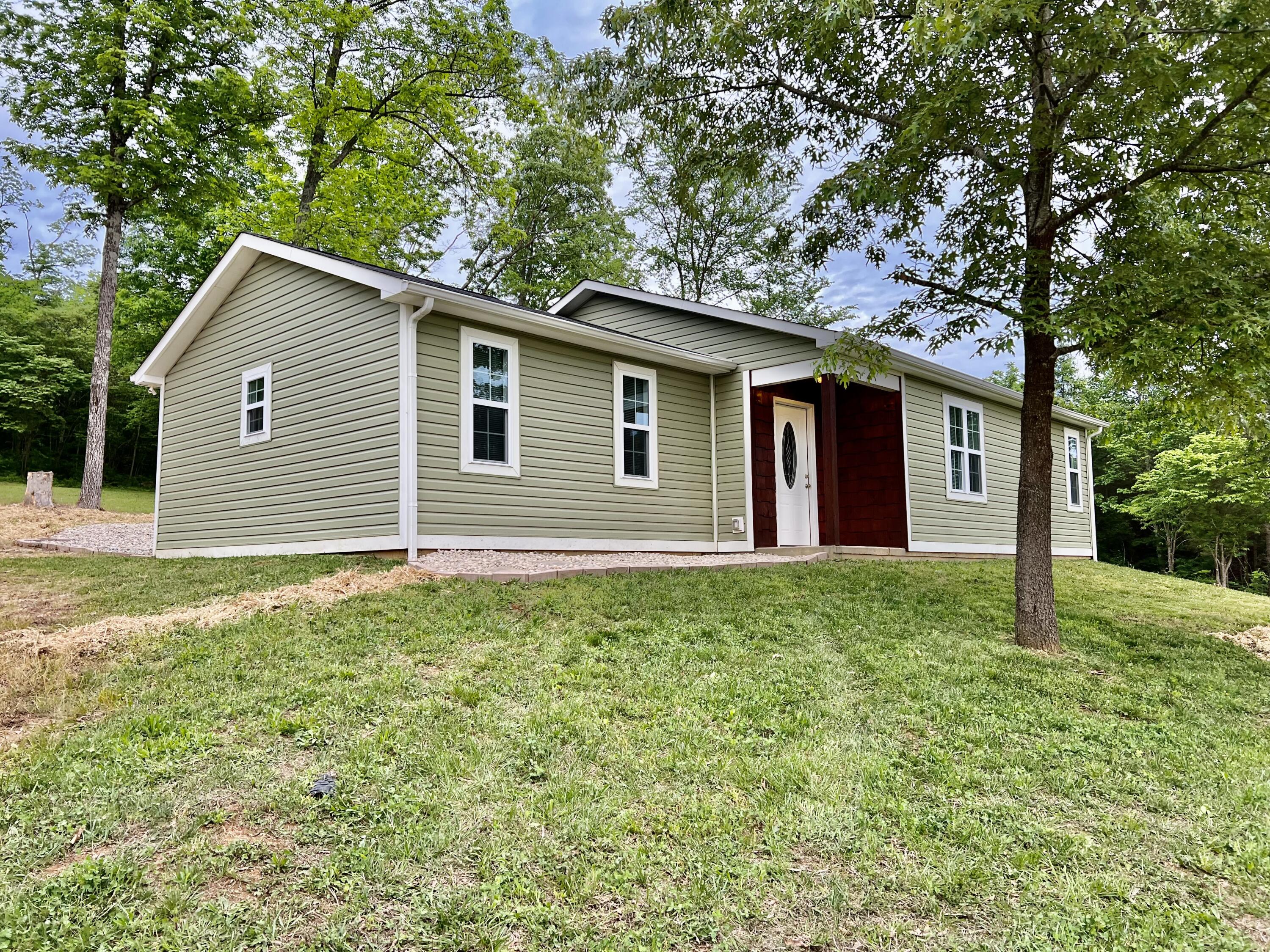 1959 Spiro Road Mount Vernon, KY 40456 - Photo 1 of 35 36CFD610-CBCB-4DF4-A0D4-333906320009