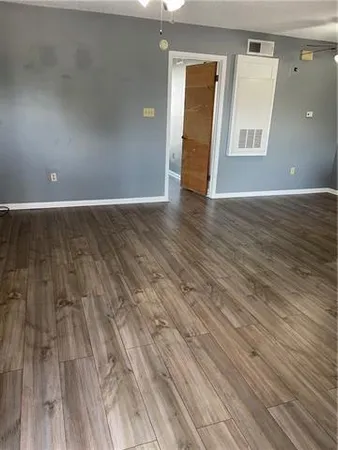 $1,100 | 2609 Transcontinental Drive, Unit J, Metairie, LA 70001
