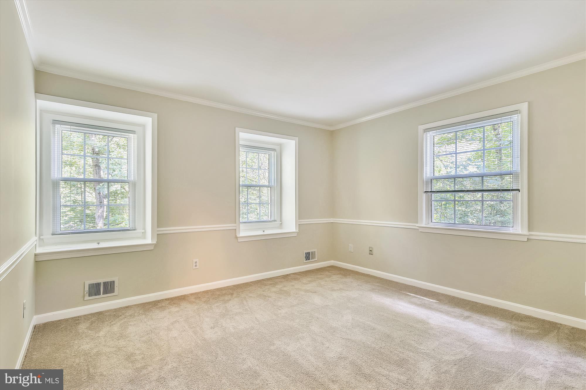 11407 Drop Forge Lane Reston, VA 20191 - Photo 38 of 48 an empty room with a window