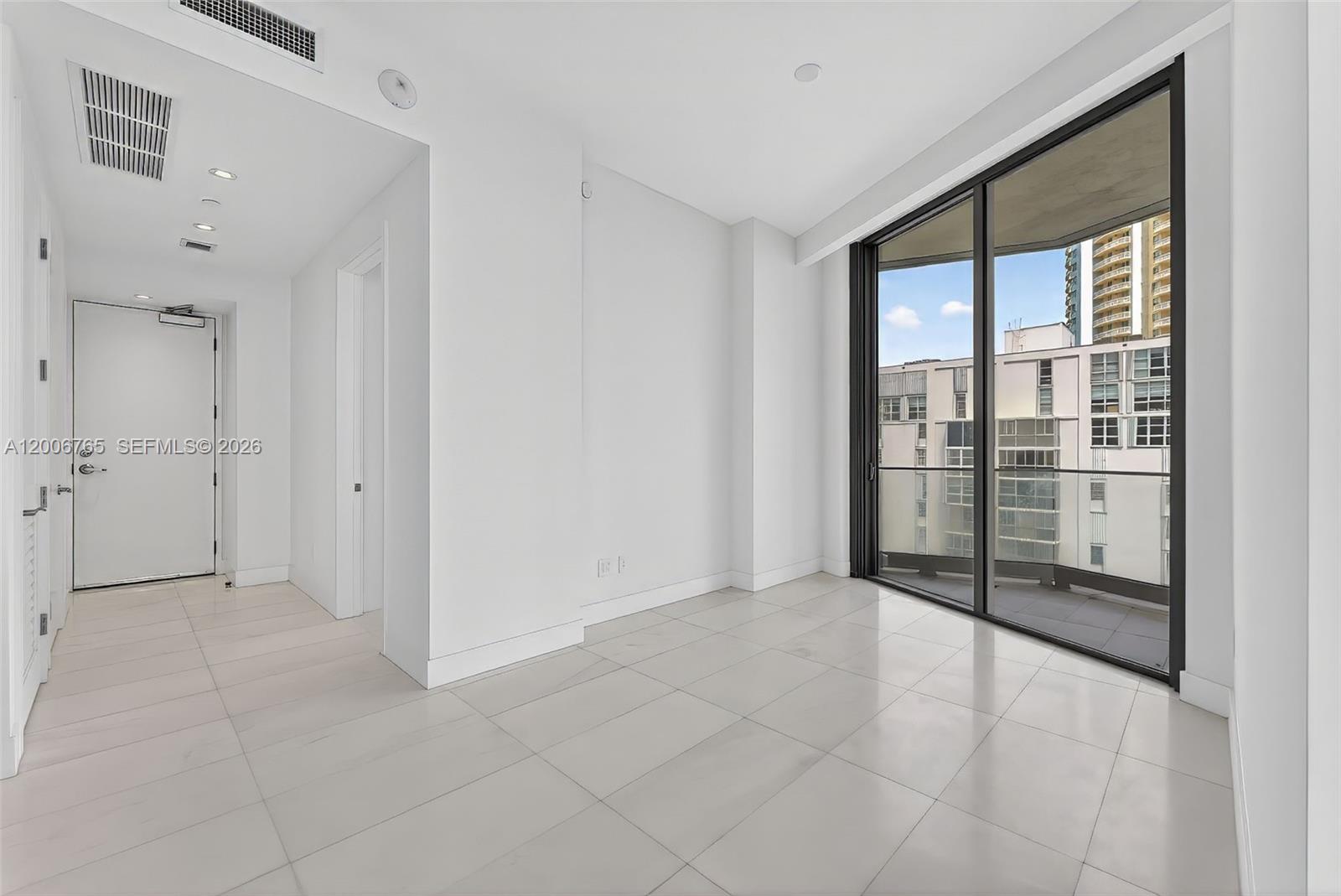 175 Southeast 25th Road, Unit 604 Miami, FL 33129 - Photo 19 of 36