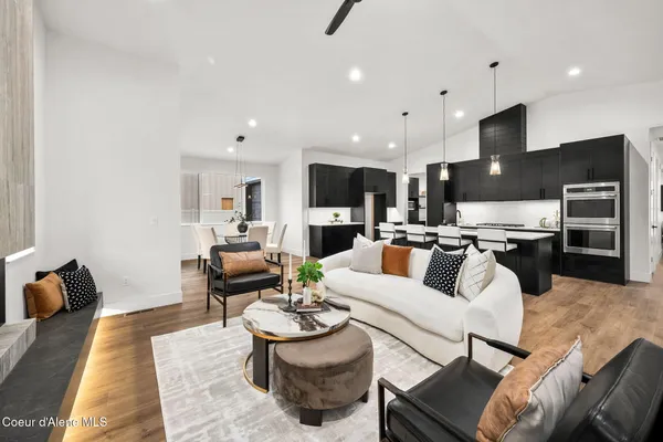 $1,070,000 | 952 East Steeple Chase Road, Hayden, ID 83835