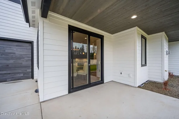 $1,070,000 | 952 East Steeple Chase Road, Hayden, ID 83835